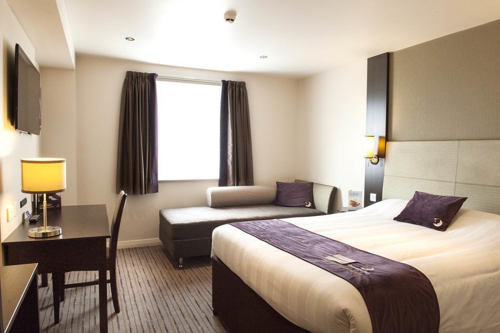Premier Inn Aberdeen Airport - Dyce Quarto foto